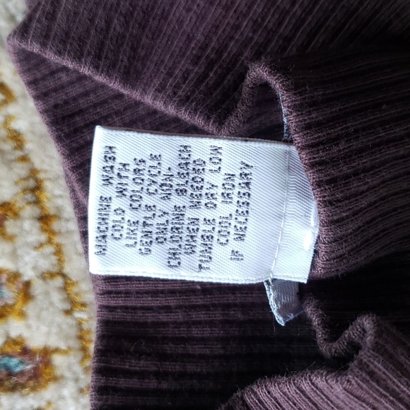 LOFT by ANN TAYLOR Sleeveless Mock-Turtle Knit Top - Medium - EUC - Picture 10 of 10